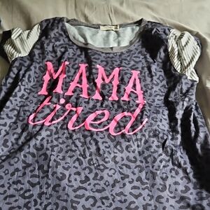 Gray Leopard Print 'Mama Tired' T-Shirt